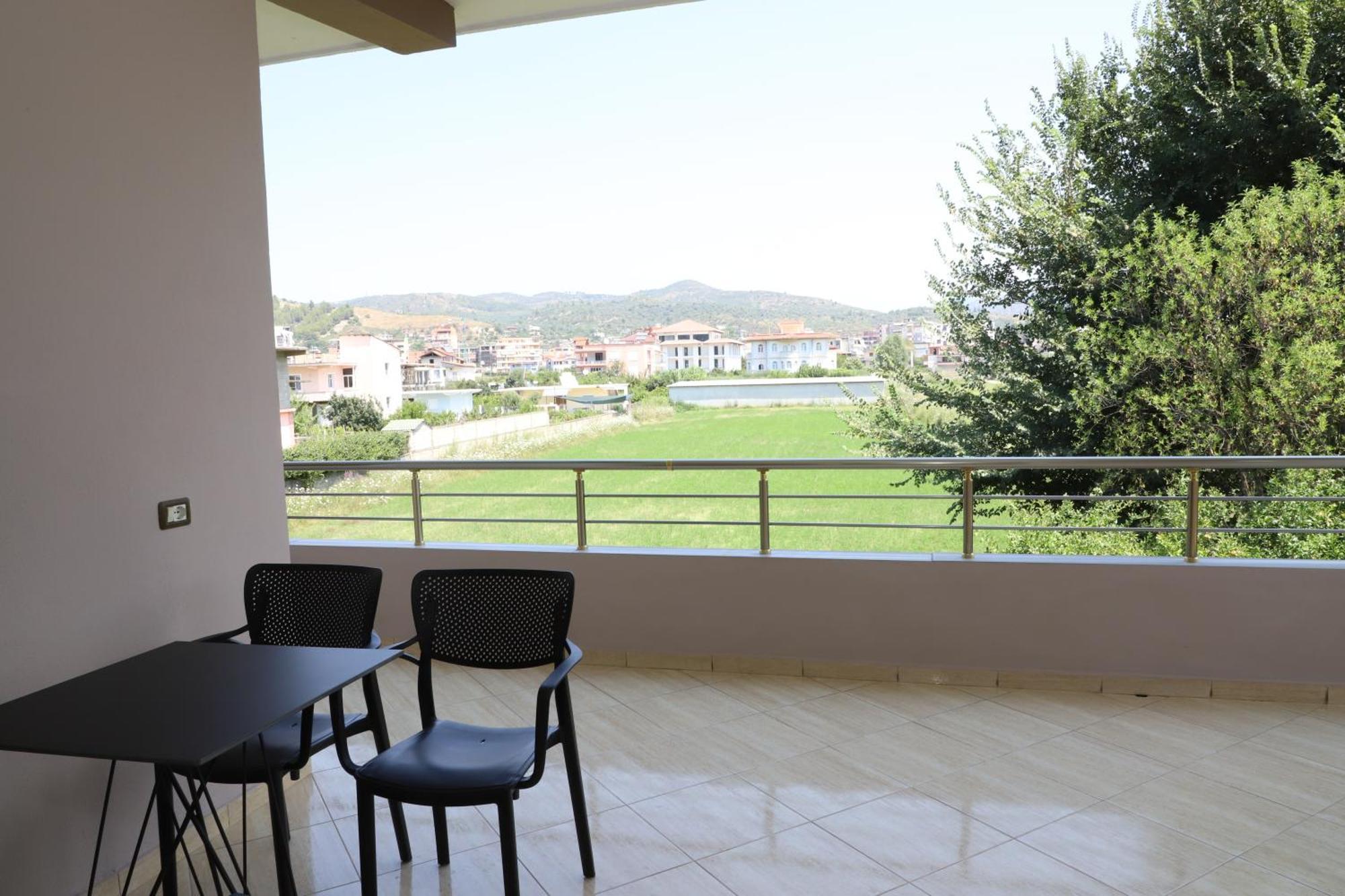 Villa Fjorentin Берат Екстериор снимка
