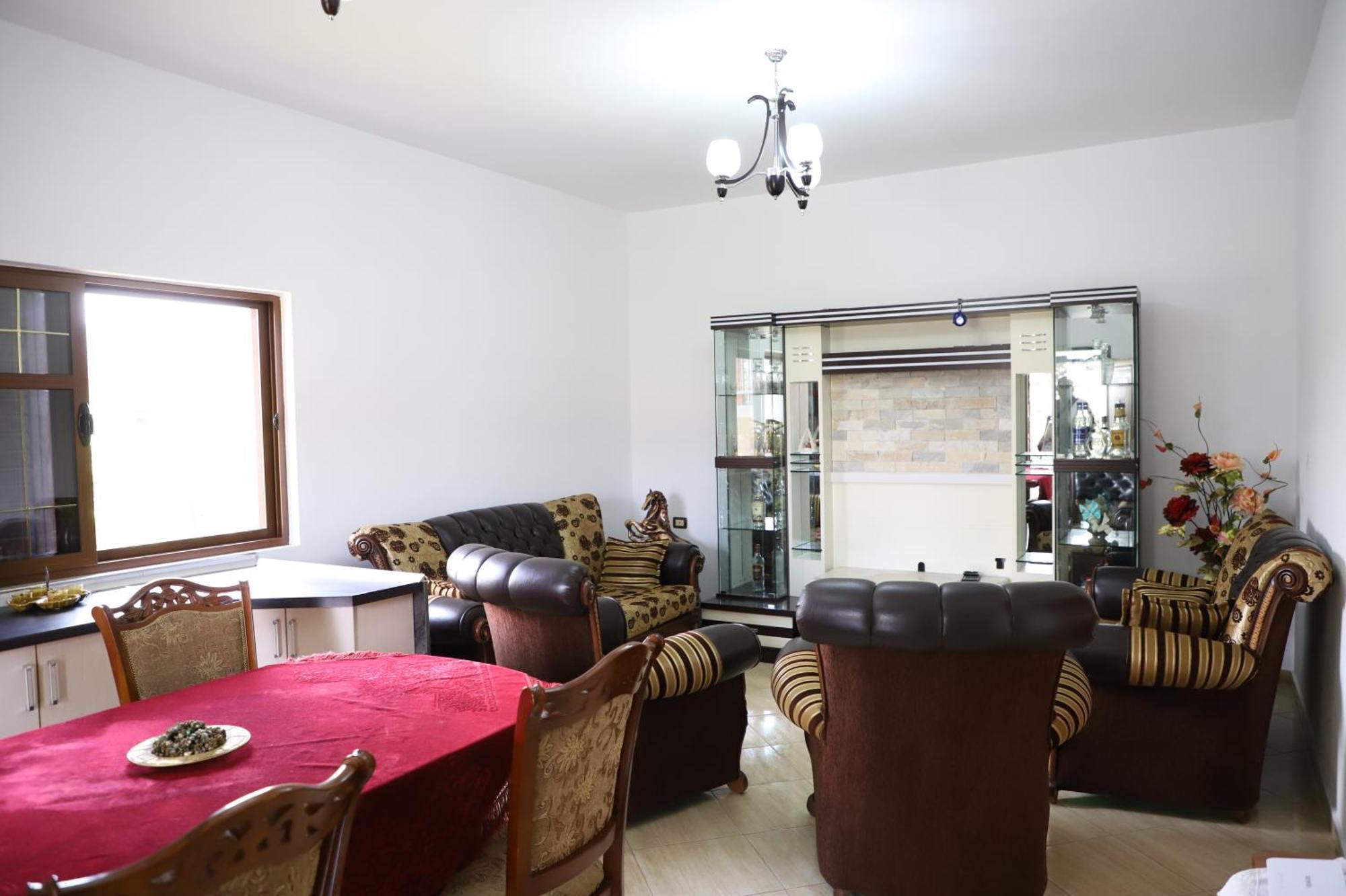 Villa Fjorentin Берат Екстериор снимка