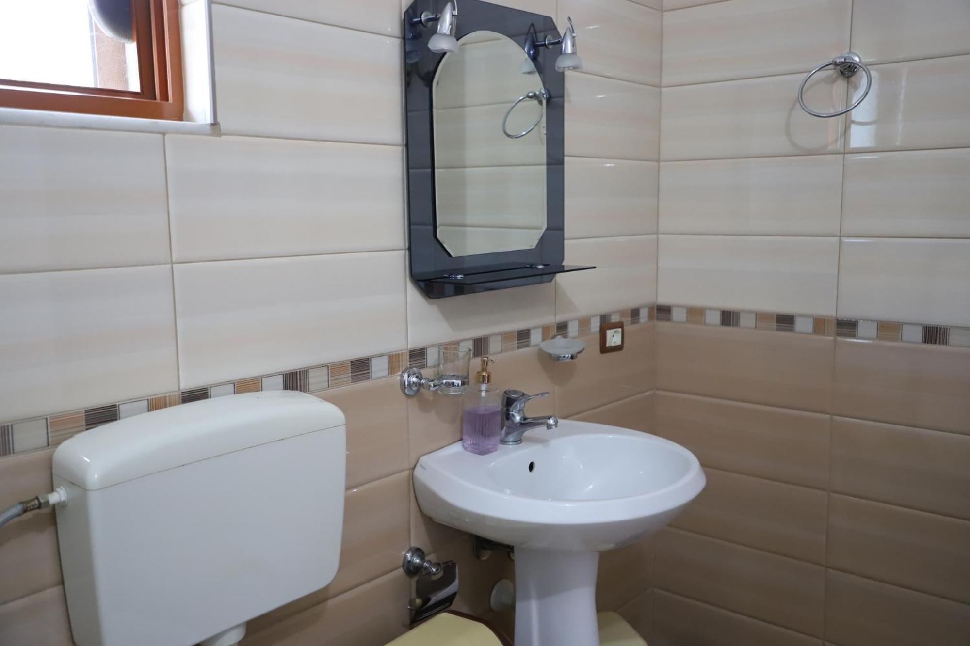 Villa Fjorentin Берат Екстериор снимка